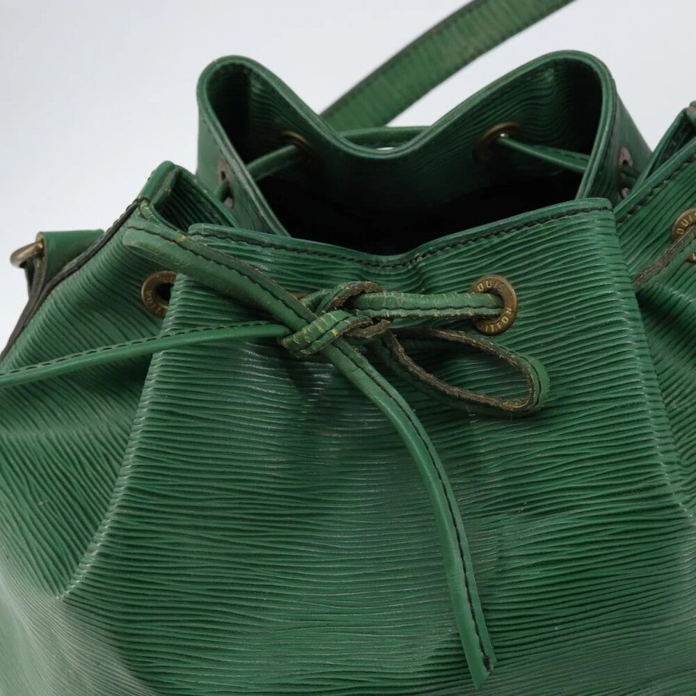 LOUIS VUITTON Epi Noe Shoulder Bag Green - Picture 9 of 16